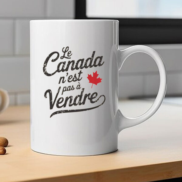 Le Canada n'est pas à vendre, French-language Mug